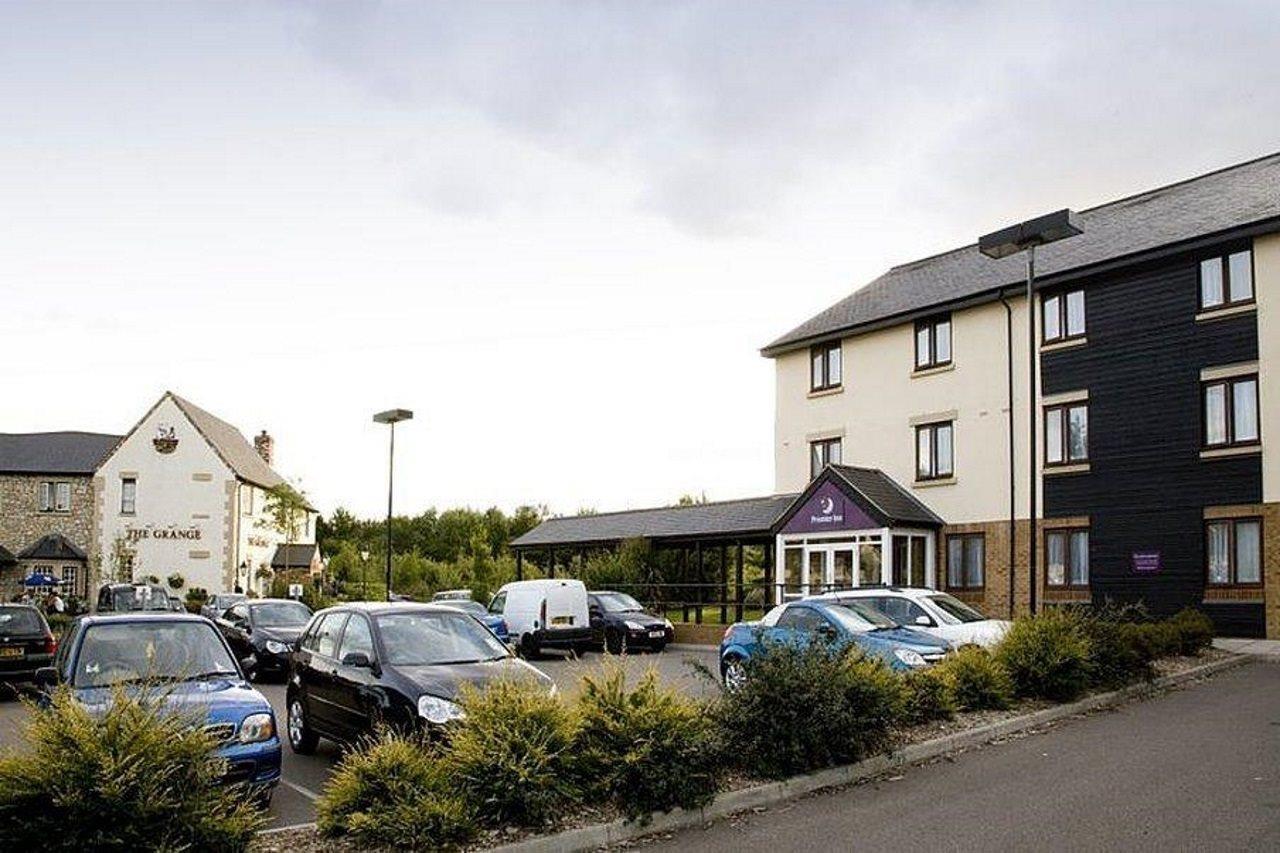 Premier Inn เชมส์ฟอร์ด ภายนอก รูปภาพ